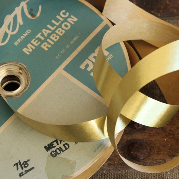 Vintage 1950s 3M Sasheen Metallic Gold 19 Ribbon 7/8" Wide, 5 yards - Picture 6 of 10